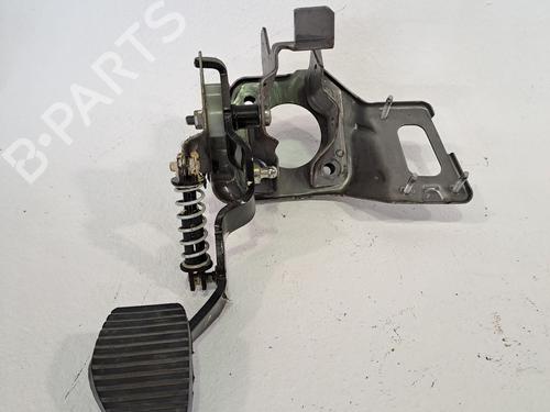 Used Clutch pedal PEUGEOT PARTNER Tepee 1.6 BlueHDi 100 (100 hp) 23379477