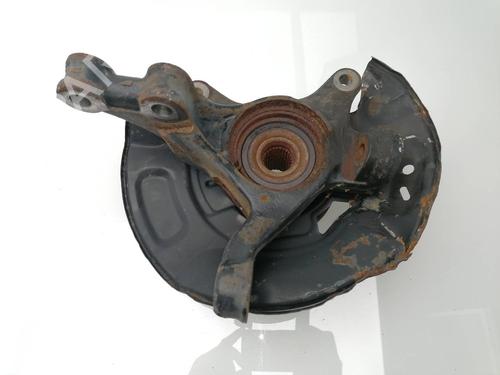 Venstre Styrespindel lagerhus TOYOTA YARIS (_P9_) 1.4 D-4D (NLP90_, NLP90R) (90 hp) 23443276