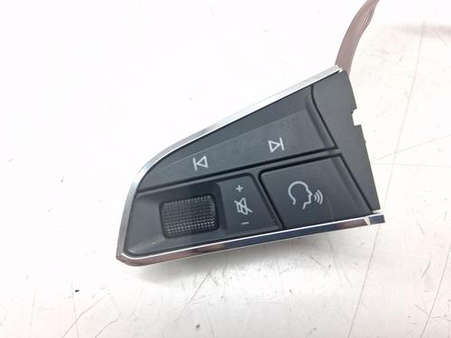 Steering wheel controls SEAT IBIZA V (KJ1, KJG) 1.0 TSI | BP29499944E15 
