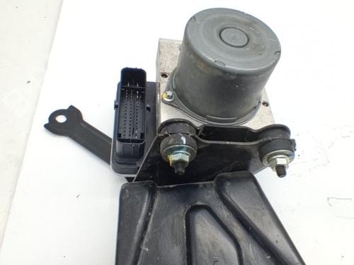 abs-pump-toyota-yaris-cross-mxp_-2020-38418096 main image