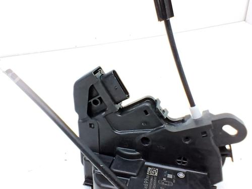 front-right-lock-jeep-avenger-j2-2022-36788382 main image
