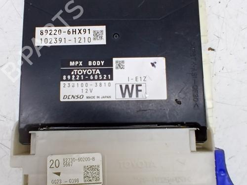 Used Fuse box Fuse box 38417038 38417038