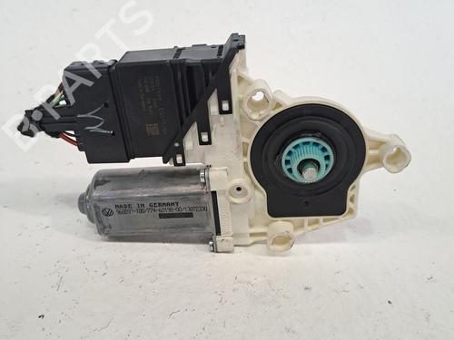 Rudehejsemotor bagstkærm venstre VW JETTA IV (162, 163, AV3, AV2) 1.6 TDI (105 hp) 25844807