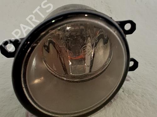 Used Left front fog light TOYOTA YARIS (_P9_) 1.4 D-4D (NLP90_, NLP90R) (90 hp) 31163907