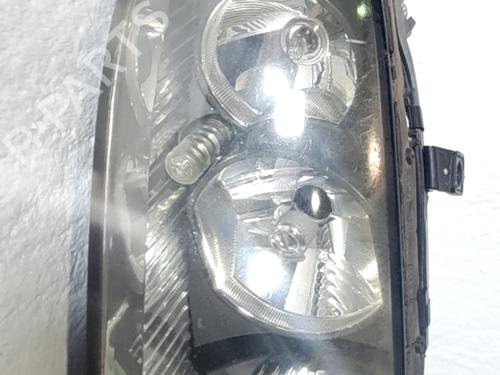 Phare droit AUDI A2 (8Z0) 1.4 (75 hp) 32107833