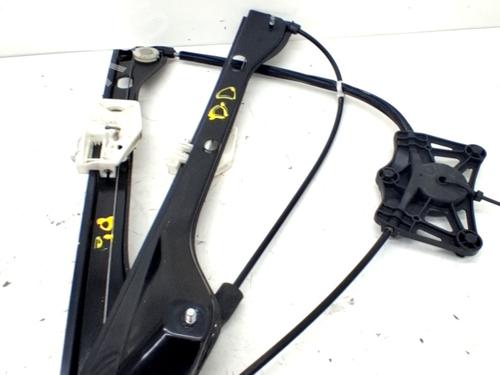 Used Front right window mechanism Front right window mechanism SKODA FABIA III (NJ3) 1.0 (75 hp) 36015775 36015775
