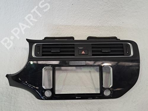 Used Air vent KIA RIO III (UB) 1.2 CVVT (84 hp) 24496364