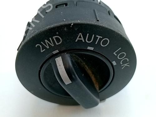 Used Electronic module NISSAN X-TRAIL I (T30) 2.2 dCi (136 hp) 30452527