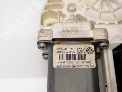 Right front window motor VW PASSAT B6 (3C2) 1.9 TDI | BP25346703E20 