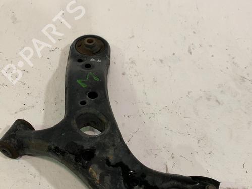 Højre fortil bærearm Højre fortil bærearm TOYOTA COROLLA Hatchback (_E21_, _EA1_, _EH1_) 1.8 Hybrid (ZWE211, ZWE219) (122 hp) 34331620 34331620