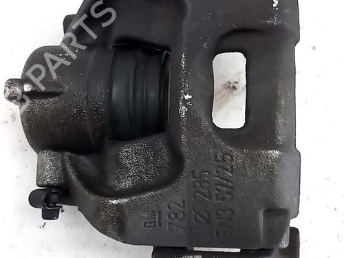 Used Right front brake caliper Right front brake caliper SAAB 9-3 Estate (E50) 1.9 TiD (150 hp) 33764390 33764390