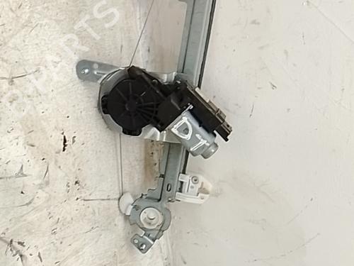 Used Right rear window motor Right rear window motor RENAULT SCÉNIC II (JM0/1_) 1.5 dCi (JM1E, JM16) (106 hp) 36318261 36318261
