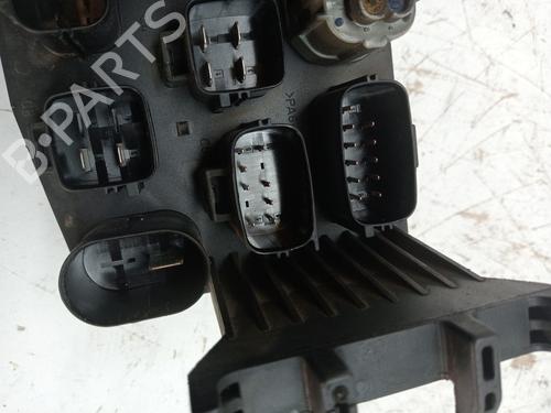 Fuse box JAGUAR X-TYPE I (X400) 2.0 D | BP23373422E1 