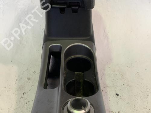 Console centrale Console centrale MITSUBISHI OUTLANDER II (CW_W) 2.0 DI-D (CW8W) (140 hp) 34527726 34527726