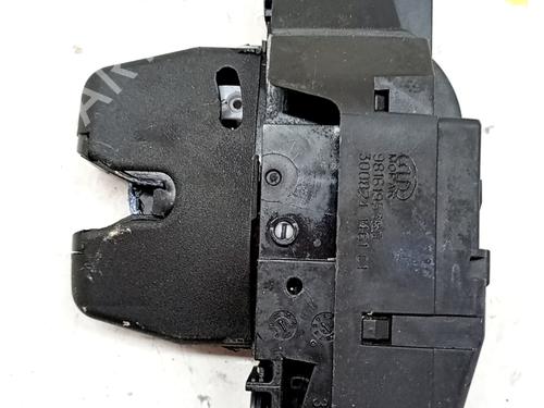 Used Tailgate lock OPEL CORSA F (P2JO) 1.2 MHEV (101 hp) 31701110