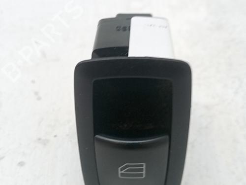 Venstre bagtil elrude kontakt Venstre bagtil elrude kontakt MERCEDES-BENZ M-CLASS (W164) ML 320 CDI 4-matic (164.124, 164.125, 164.122) (211 hp) 35967739 35967739