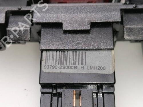 Used Switch HYUNDAI ix35 (LM, EL, ELH) 2.0 CRDi 4WD (136 hp) 23421058