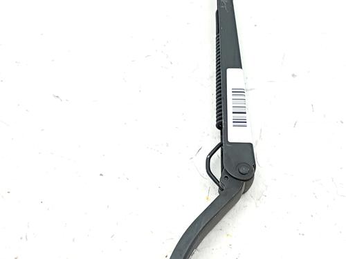 Used Front windshield wiper arm KIA SORENTO I (JC) 2.5 CRDi (170 hp) 32105132