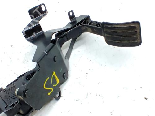 Used Pedal PEUGEOT 807 (EB_) 2.0 16V (140 hp) 32696570