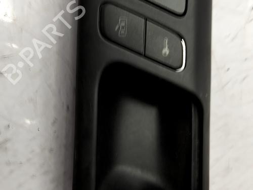 Commande retroviseurs VW POLO IV (9N_, 9A_) 1.4 16V (101 hp) 32108253