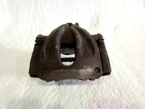 Used Left front brake caliper TOYOTA AVENSIS Saloon (_T25_) 2.0 D-4D (ADT250_, ADT250R) (126 hp) 29559195