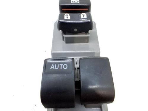 Used Left front window switch TOYOTA AURIS (_E18_) 1.4 D-4D (NDE180_, NDE180R) (90 hp) 30050430