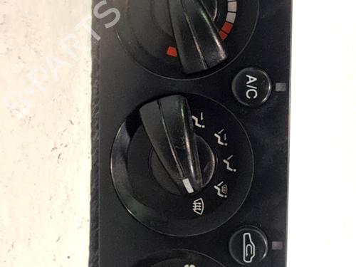 Commande Chauffage DAEWOO NUBIRA Saloon (J150) 1.6 16V (106 hp) 32281592