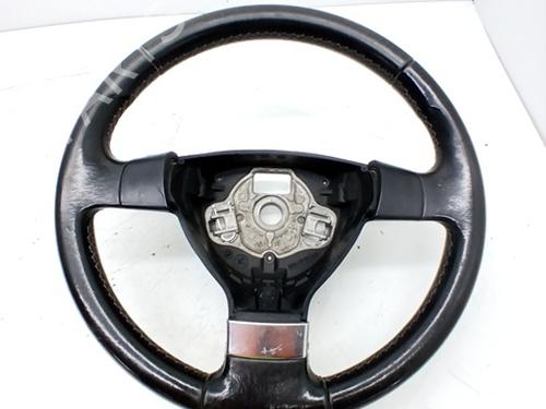 Volant VW POLO IV (9N_, 9A_) 1.4 TDI (70 hp) 32105482