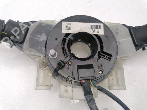 Switch NISSAN PRIMERA Hatchback (P12) 1.8 | BP23421390I30 