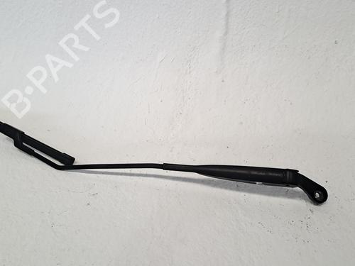 Used Front windshield wiper arm FORD KA (RU8) 1.2 (69 hp) 26192949