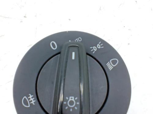 Headlight switch VW POLO VI (AW1, BZ1, AE1) 1.0 TSI | BP32257425I24