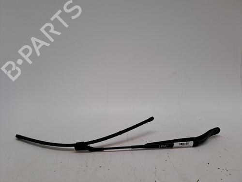 Used Front windshield wiper arm OPEL CORSA F (P2JO) 1.2 (68) (101 hp) 23283759
