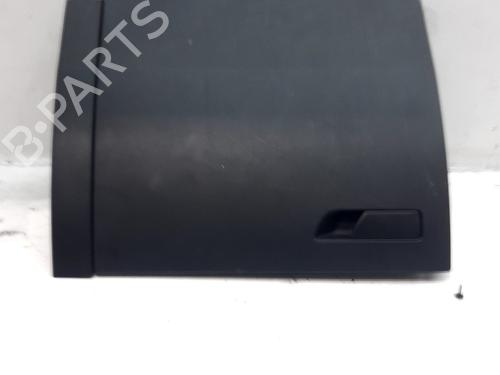 glove-box-seat-ateca-kh7-khp-2016-34367606 main image