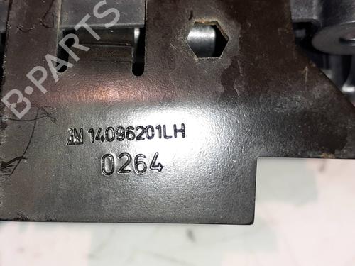 Used Rear left exterior door handle OPEL ASTRA J Sports Tourer (P10) 1.6 CDTi (35) (110 hp) 25460393