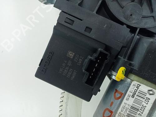 Rudehejsemekanisme Højre foran RENAULT MEGANE III Grandtour (KZ0/1) 1.5 dCi (KZ09, KZ0D, KZ1G, KZ29, KZ14, KZ1W, KZ10, KZ1F,... | BP28957933C23 