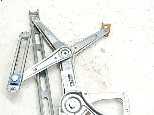 Used Front right window mechanism MERCEDES-BENZ SLK (R170) 230 Kompressor (170.447) (193 hp) 32289112