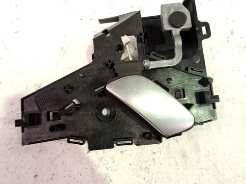 Used Rear right interior door handle Rear right interior door handle CITROËN C5 II (RC_) 1.8 16V (RC6FZB) (116 hp) 33768099 33768099