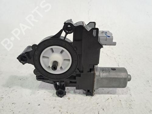 Used Right rear window motor OPEL CORSA F (P2JO) 1.2 (68) (101 hp) 28037645
