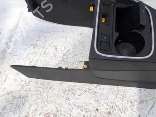 Console centrale RENAULT TWINGO III (BCM_, BCA_) 1.0 SCe 65 (BCMJ) | BP38286581I22 - Image 5