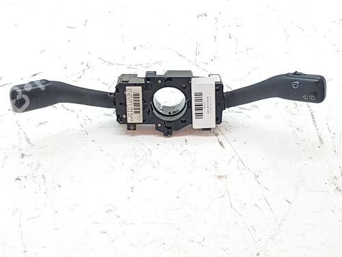 switch-seat-leon-1m1-1999-2000-2001-2002-2003-2004-2005-2006-36539482 main image