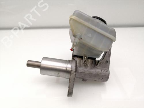 Used Brake master cylinder AUDI A4 B8 Avant (8K5) 2.0 TDI (143 hp) 23419938