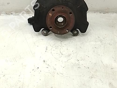 Used Left front steering knuckle Left front steering knuckle SUZUKI SWIFT III (MZ, EZ) 1.3 (RS413, ZC11S) (92 hp) 34496640 34496640