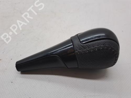 Gearknop TOYOTA YARIS (_P13_) 1.5 Hybrid (NHP130_, NHP130) (101 hp) 23358408