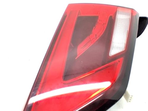 Feu de coffre droit MG MG ZS SUV (AZS1) 1.5 VTi (106 hp) 31801973