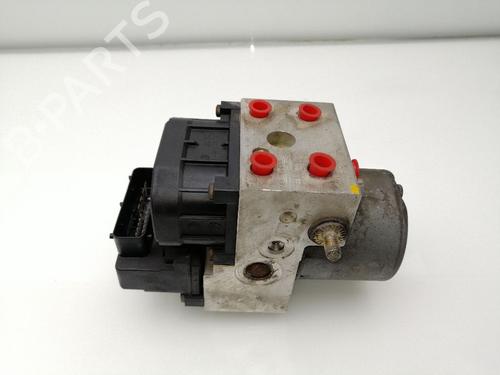 Used ABS pump NISSAN NAVARA (D22) 2.5 D 4x4 (133 hp) 23449395