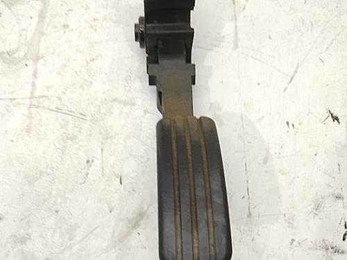 pedal-renault-megane-ii-saloon-lm01_-2003-40548129 main image