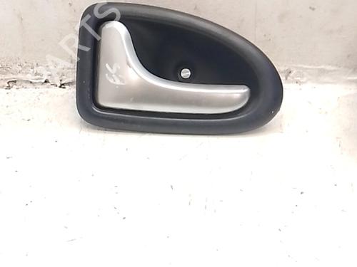 Venstre fortil invendig håndtag Venstre fortil invendig håndtag RENAULT CLIO II (BB_, CB_) 1.2 16V (BB05, BB0W, BB11, BB27, BB2T, BB2U, BB2V, CB05,... (75 hp) 34462050 34462050