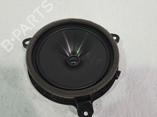 Used Speaker TOYOTA YARIS (_P21_, _PA1_, _PH1_) 1.5 Hybrid (MXPH10, MXPH11) (116 hp) 25613300