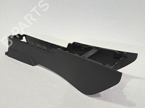 Used Middle console TOYOTA YARIS (_P21_, _PA1_, _PH1_) 1.5 Hybrid (MXPH10, MXPH11) (116 hp) 24496386