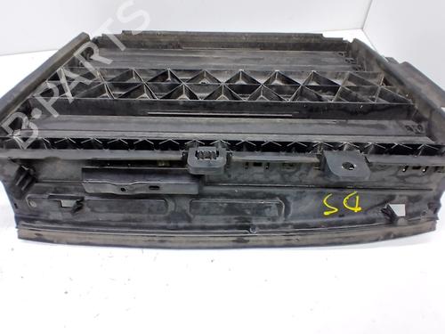 Used Grille Grille OPEL CORSA F (P2JO) 1.2 (68) (131 hp) 33766164 33766164